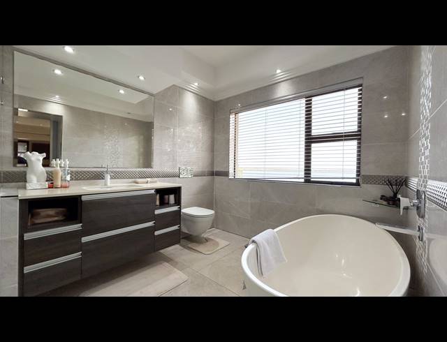 4 BEDROOM HOUSE FOR SALE IN MZINGAZI GOLF ESTATE